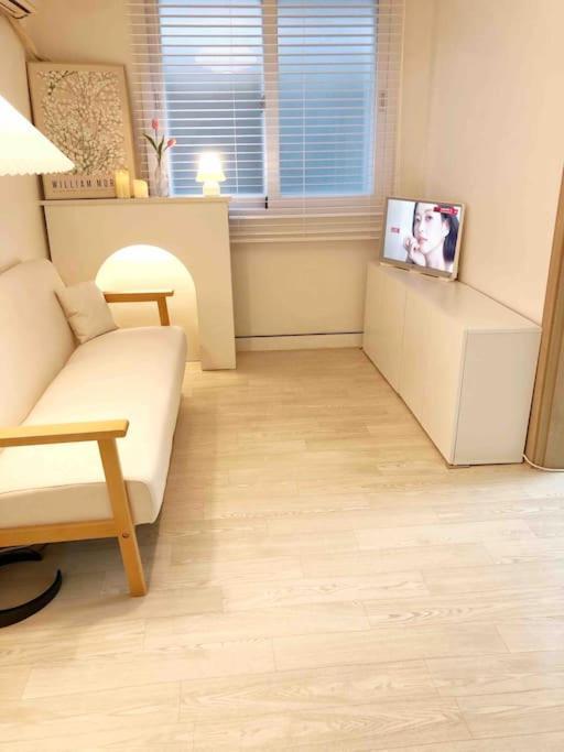 Hongdae Cozy House 2rooms 3beds *