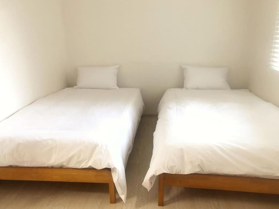 Hongdae Cozy House 2rooms 3beds *