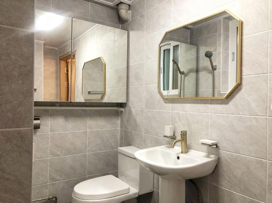 Hongdae Cozy House 2rooms 3beds * Seoul